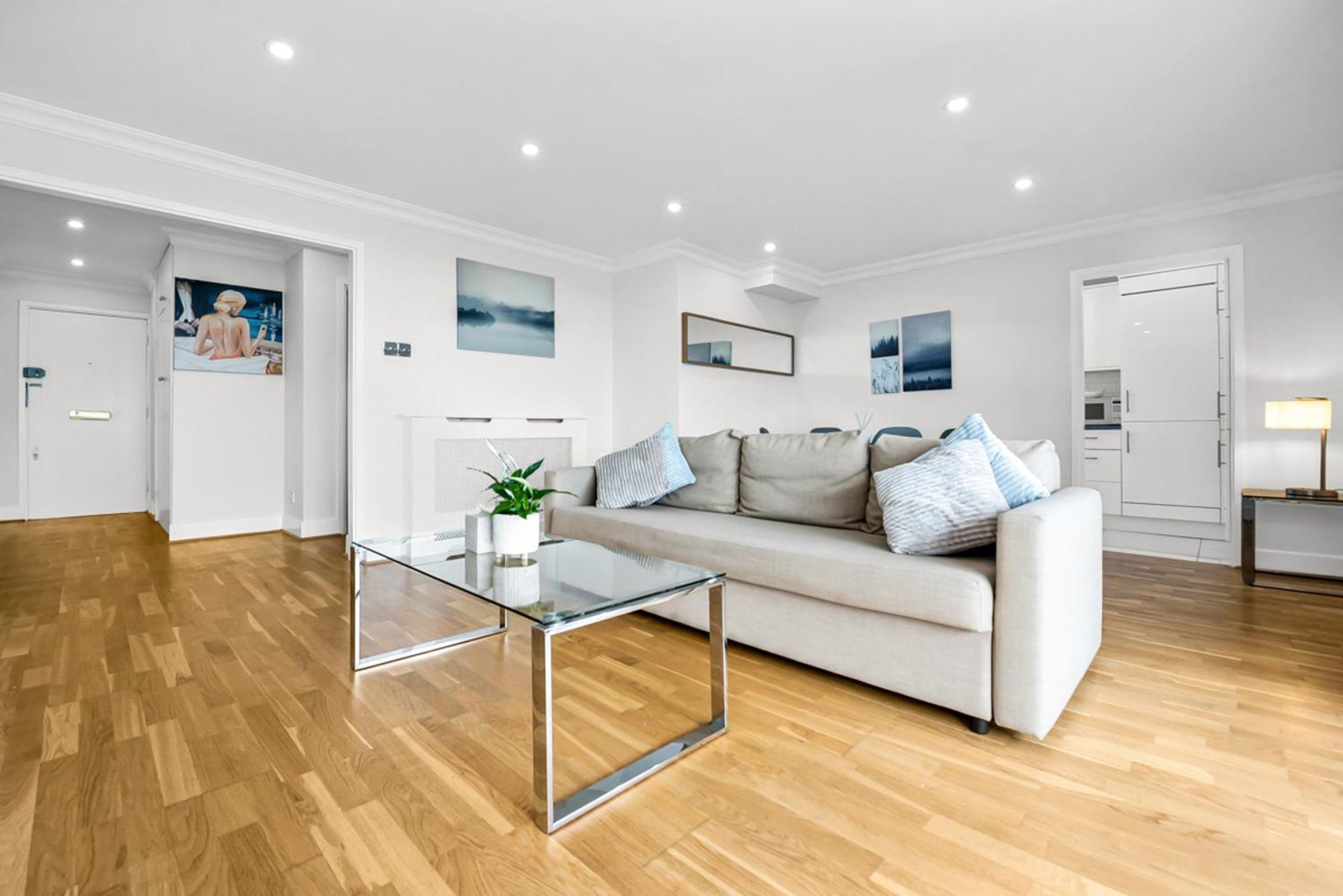 Stunning Flat On King'S Road, Chelsea With Balcony Apartment ลอนดอน ภายนอก รูปภาพ